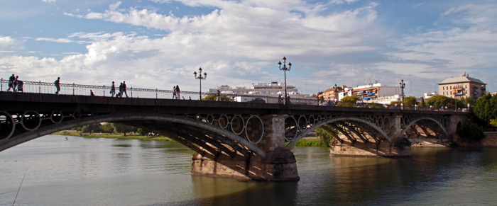 Puente de Isabel II (puente de Triana) en Sevilla Puente de Isabel II (puente de Triana) en Sevilla