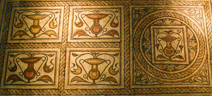 foto de un mosaico romano mosaico romano: museo de arte romano de Mérida
