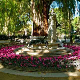 Monumento s BÉCQUER